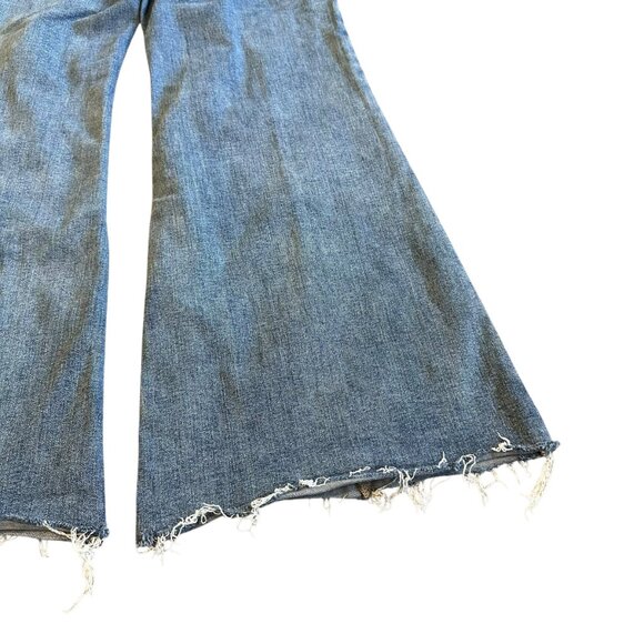 Free People We The Free Curvy Wide Flare Leg Jeans Raw Hem High Waisted Size 33S - Picture 11 of 13